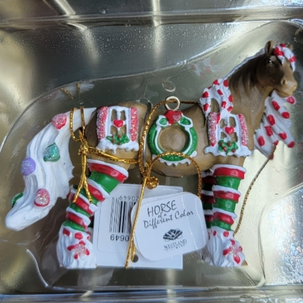 Westland Giftware Horse of a Different Color Sugar Plum Ornament Item #20649